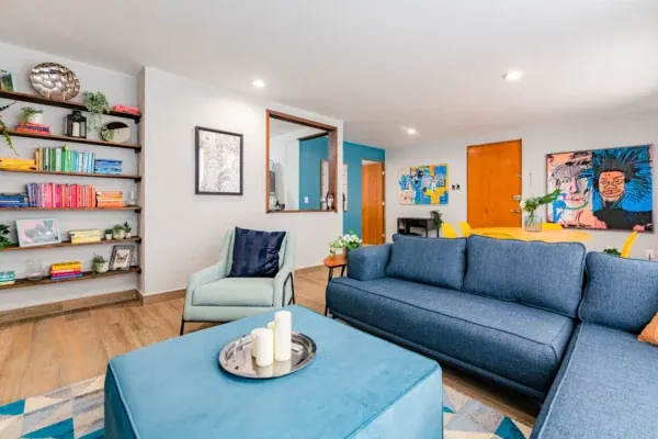 Exciting Central Roma Condo, Parque Mexico 550m!